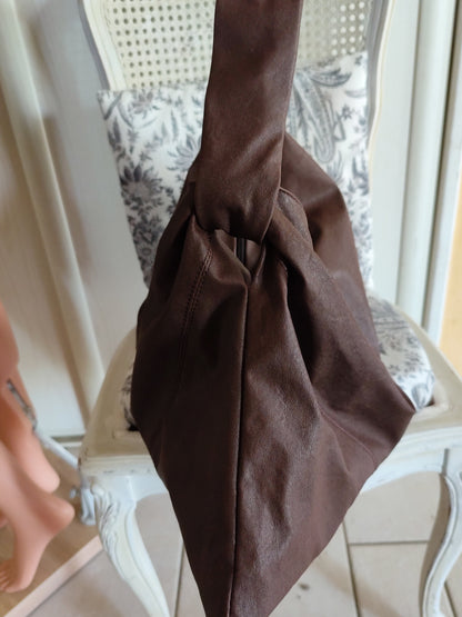 Grand sac cabas hobo marron chocolat porté épaule