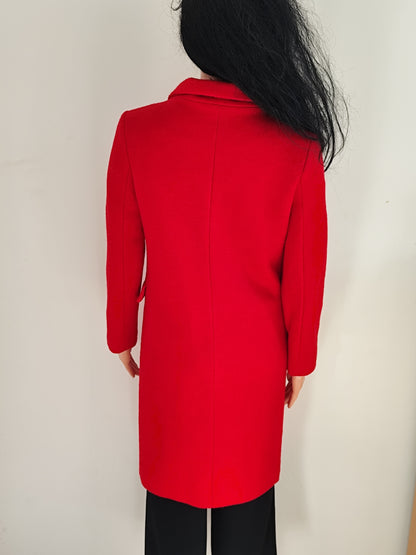 Manteau rouge vif – coupe droite, boutonnage croisé – 36/38