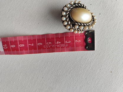 Boucles d’Oreilles Vintage Clip – Perles & Métal Doré Vieilli ✨💎