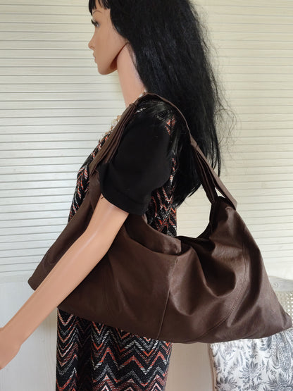 Grand sac cabas hobo marron chocolat porté épaule