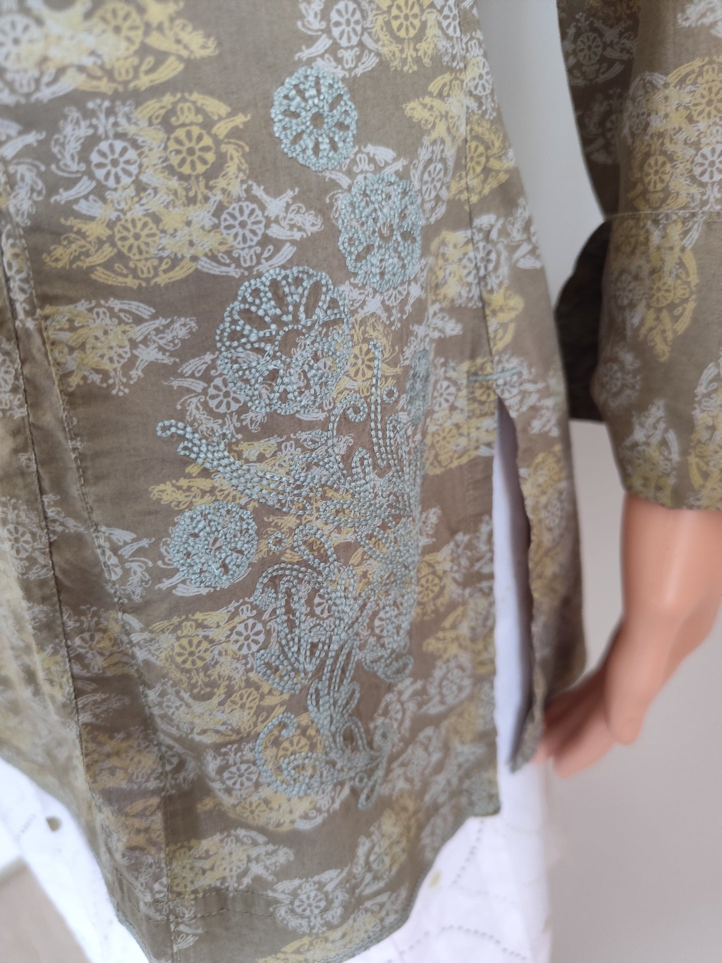 Tunique Miss Captain kaki motifs floraux – Taille 38