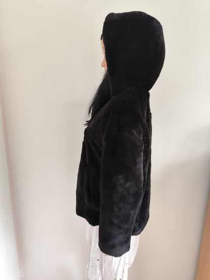 Veste à capuche en fausse fourrure noire Zara Basic – Taille 36