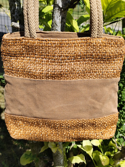 Sac cabas beige tressé et tissu