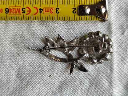 Broche fleur vintage émaillée et métal argenté
