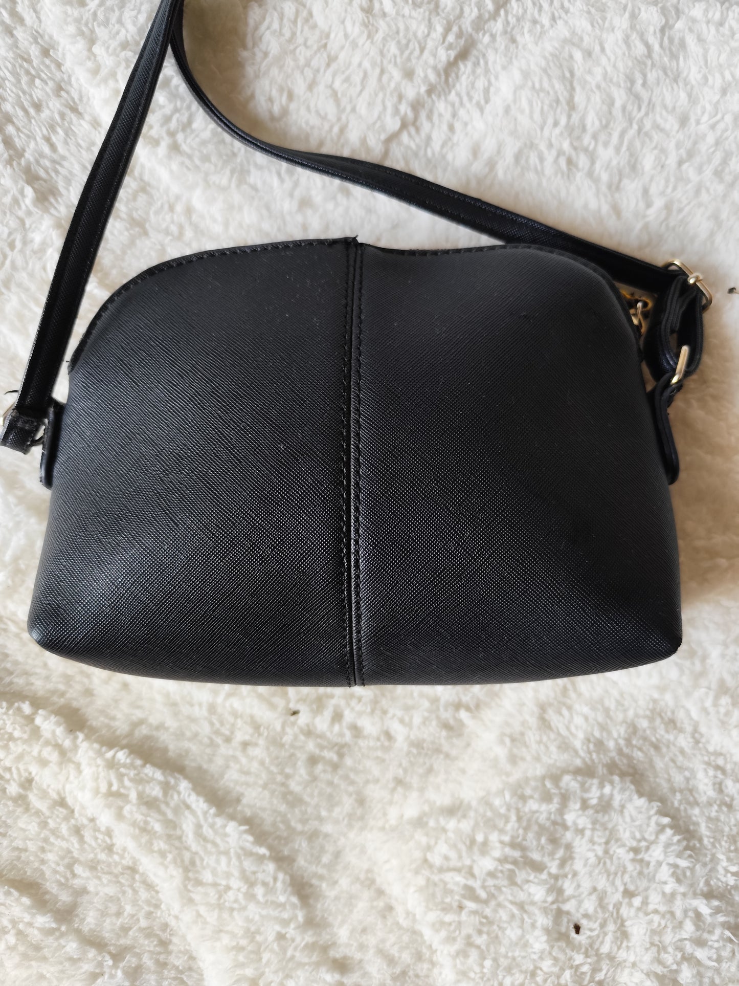 Sac Bandoulière Noir Grainé – Élégance & Praticité