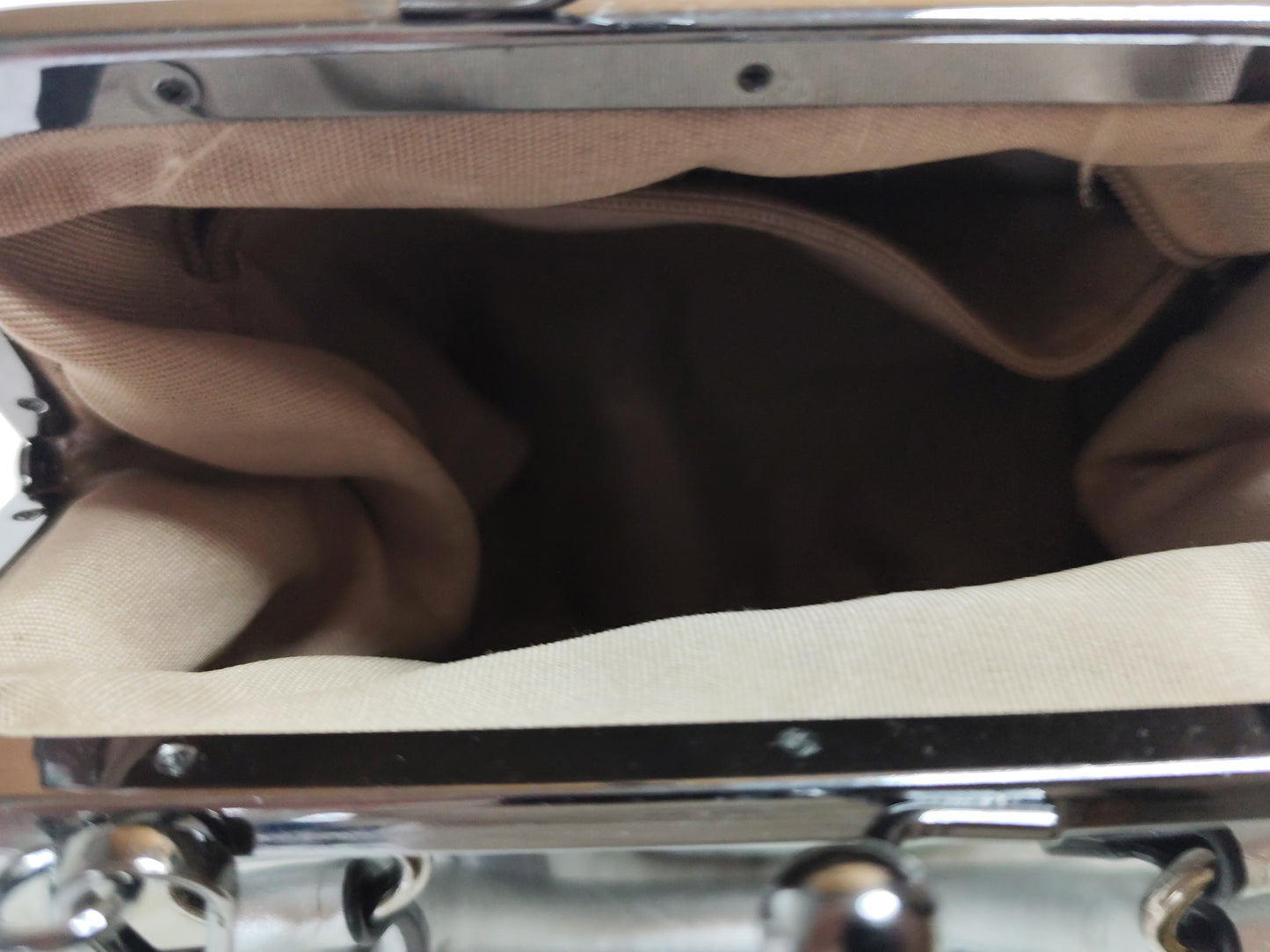 Sac David Jones argenté – Élégance Moderne et Urbaine