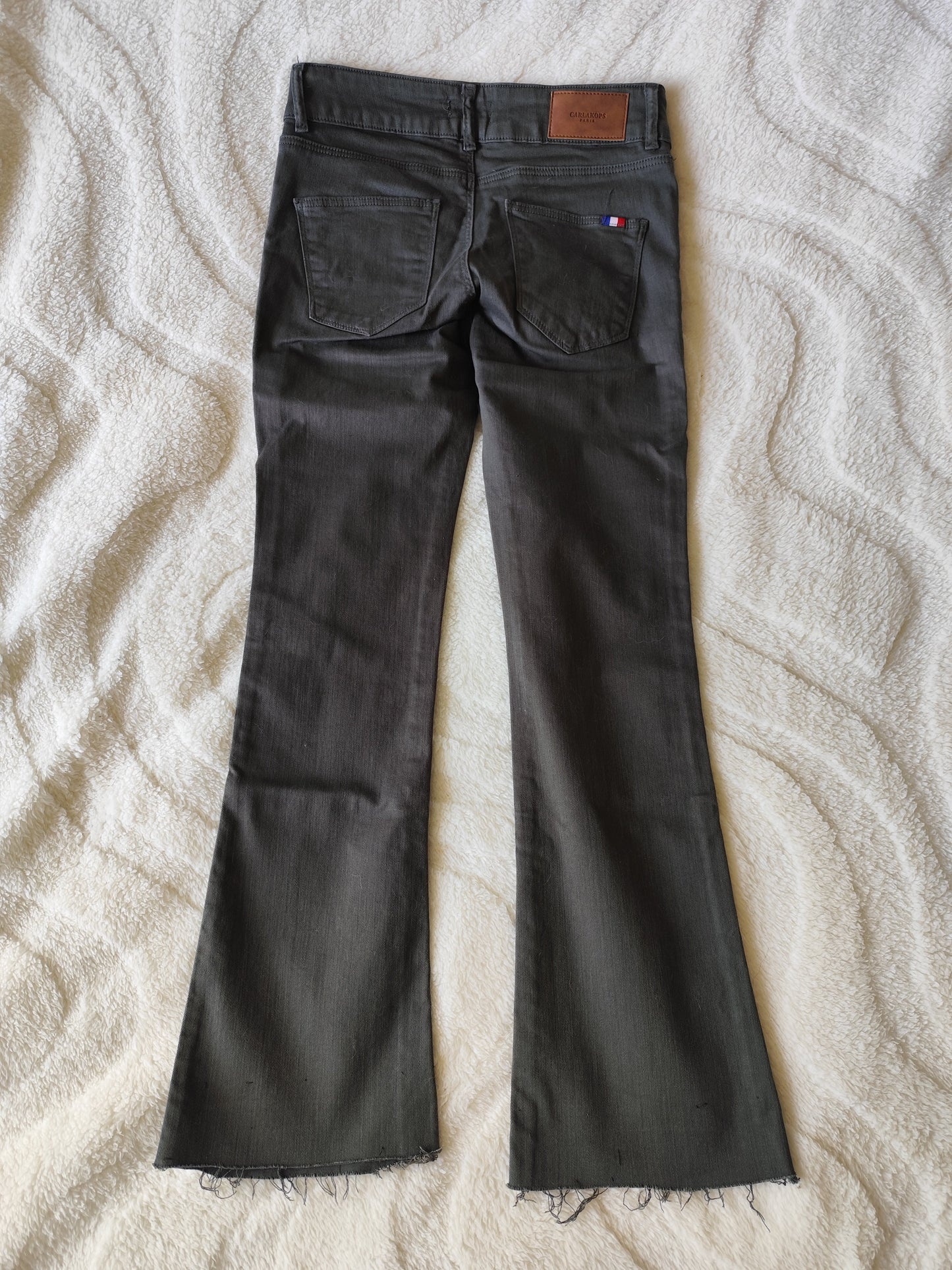 Jean bootcut kaki - bas effilochés - Carlakops Paris - Taille 34/36