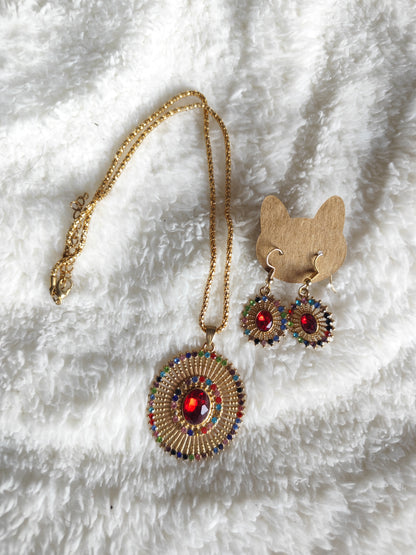Parure collier et boucles d'oreilles soleil bohème strass multicolores