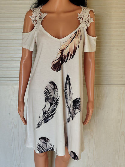 Robe  blanche imprimé plumes et manches dentelles Taille 38
