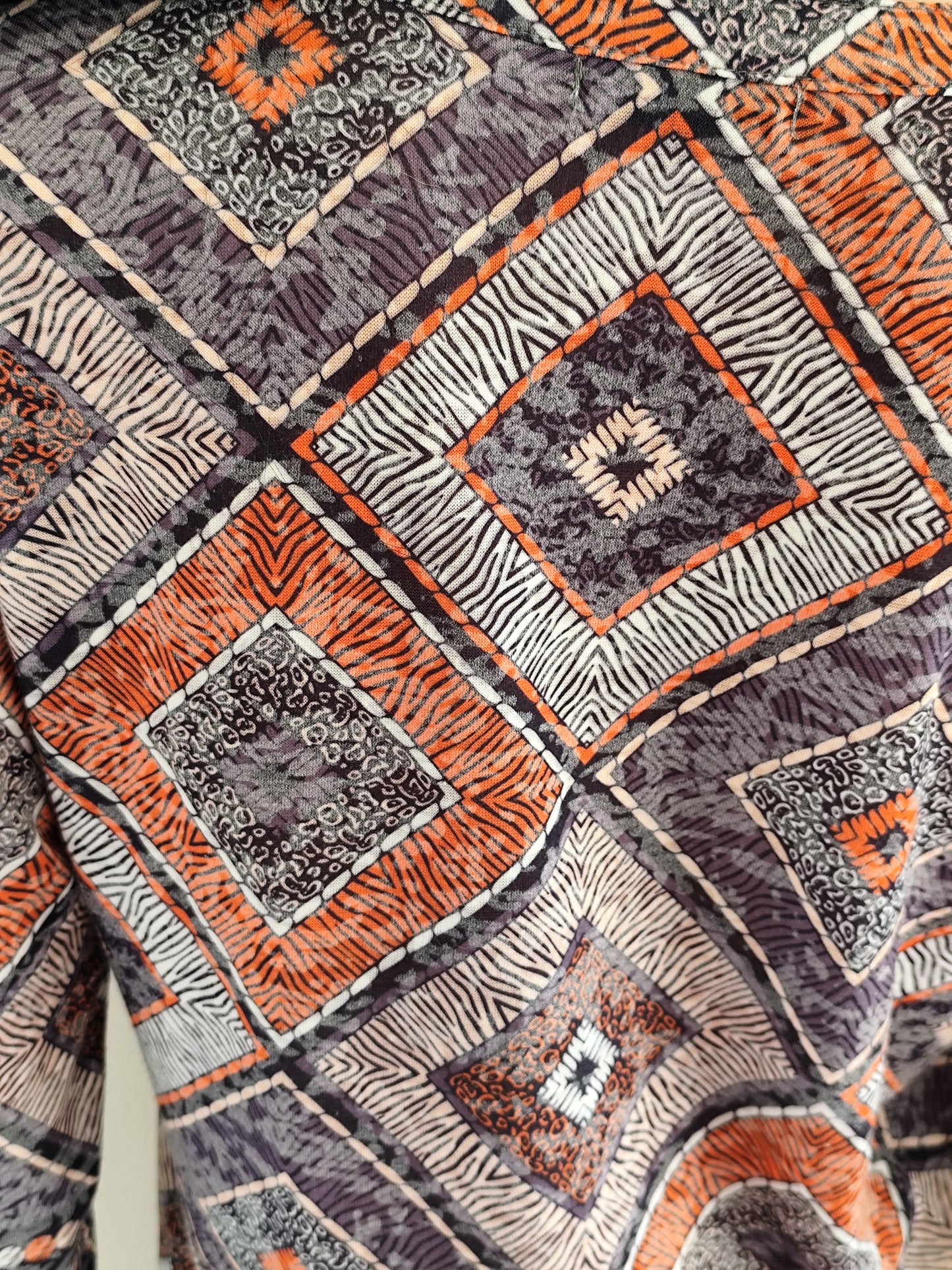 Tee-shirt fluide à motifs géométriques vintage – Taille 38/40