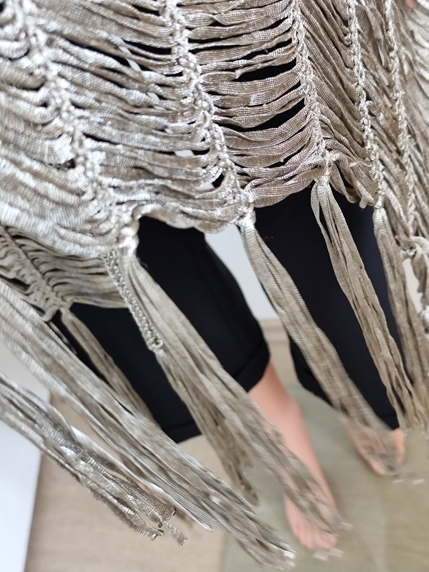 Écharpe/etole longue ajourée dorée métallisée Diktons.