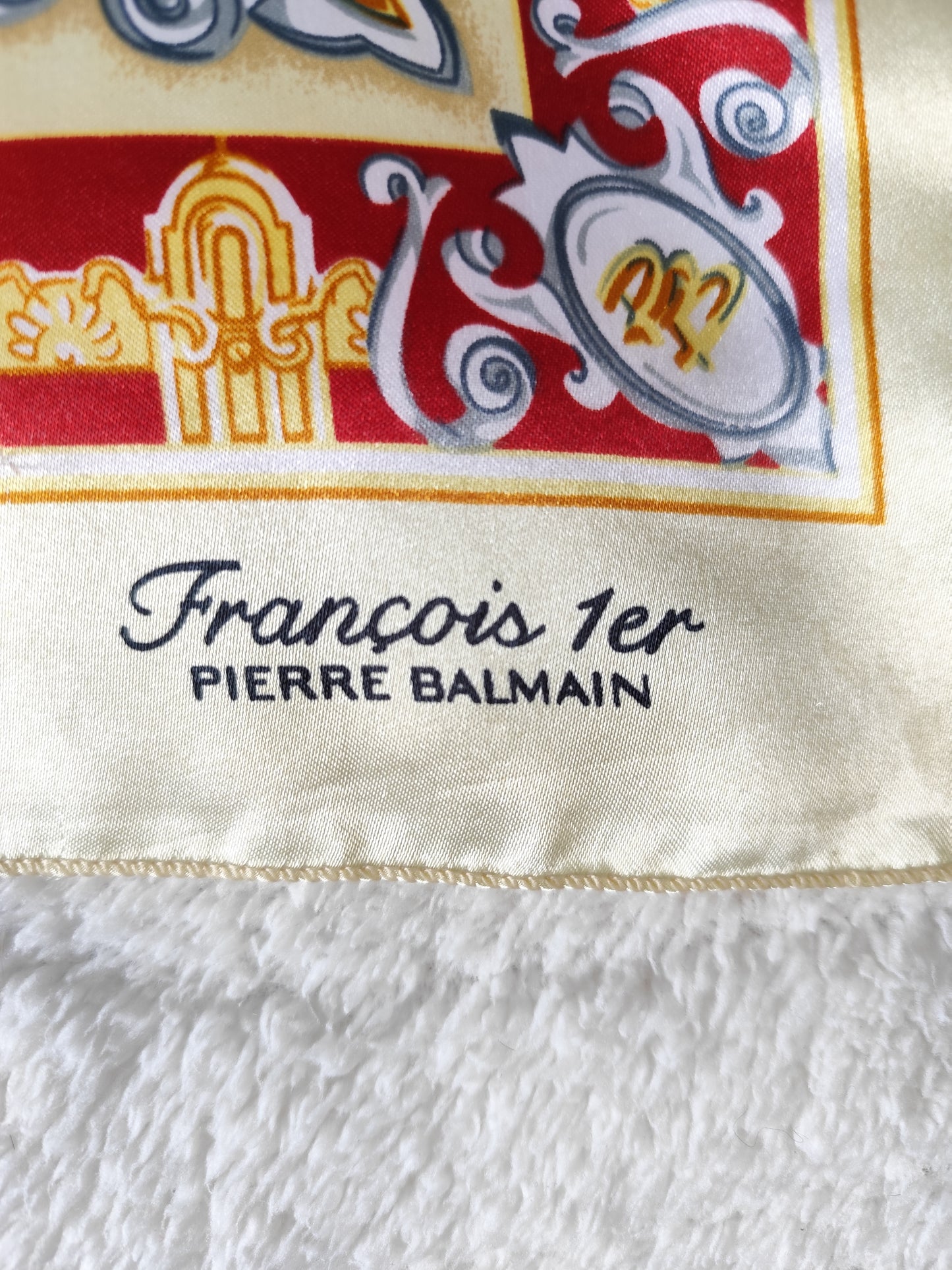 Foulard/Carré - Modèle François 1er - Pierre Balmain - 73 x72 cm