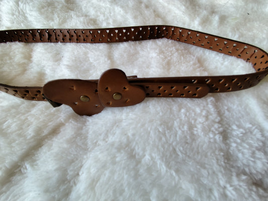 Ceinture fine caramel ajourée – boucle cœur - 80 cm