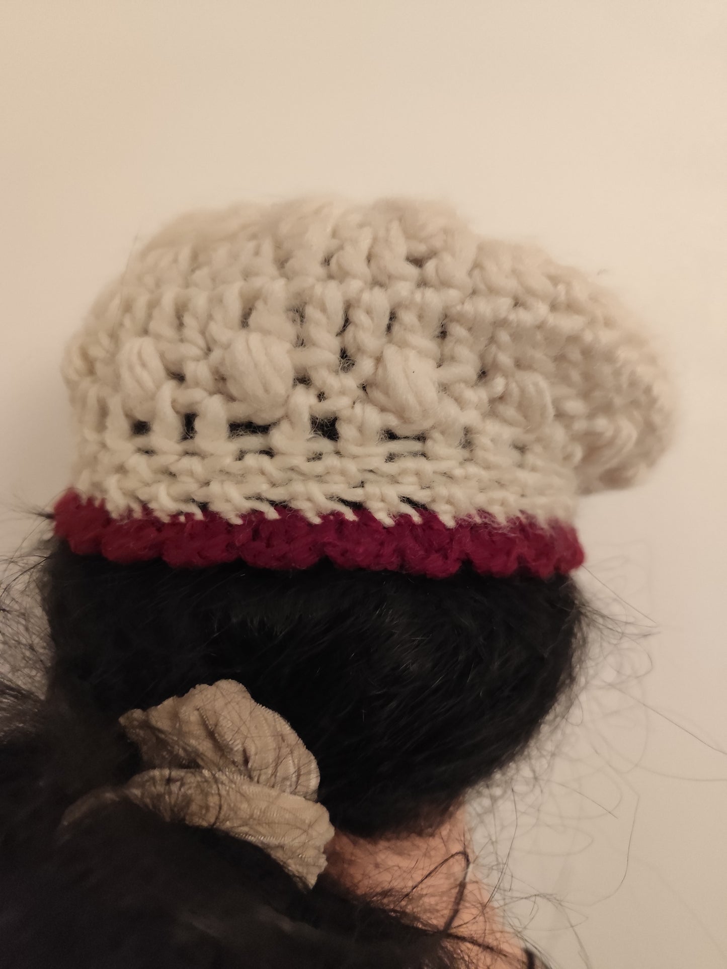 Béret crochet vintage écru et bordeaux - Taille unique