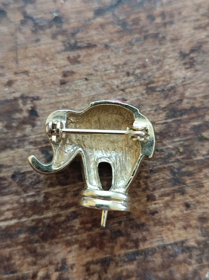 Broche vintage éléphant de cirque coloré