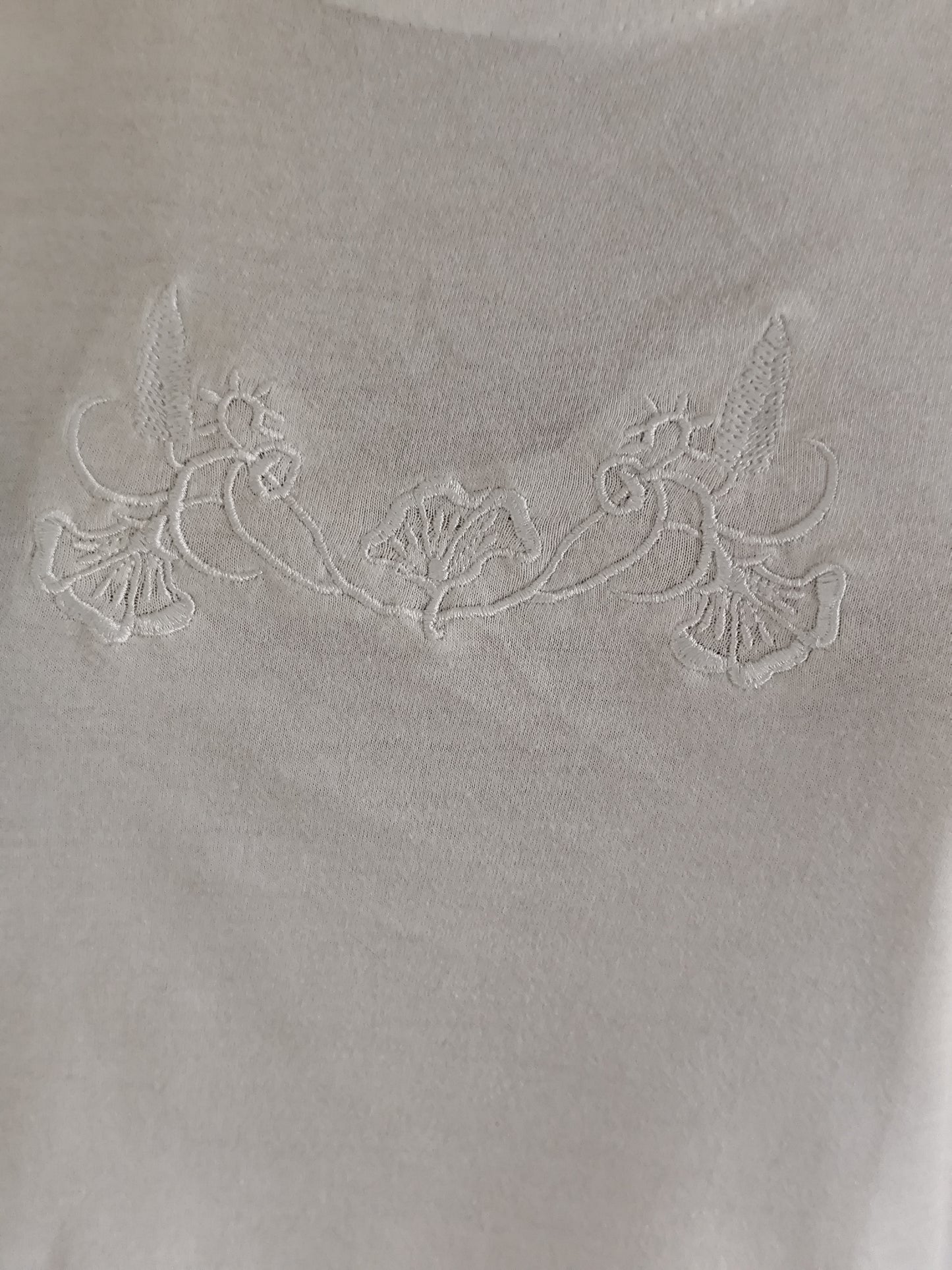 T-shirt Blanc Daxon – Élégance Minimaliste et Confort Absolu - Taille 38/40