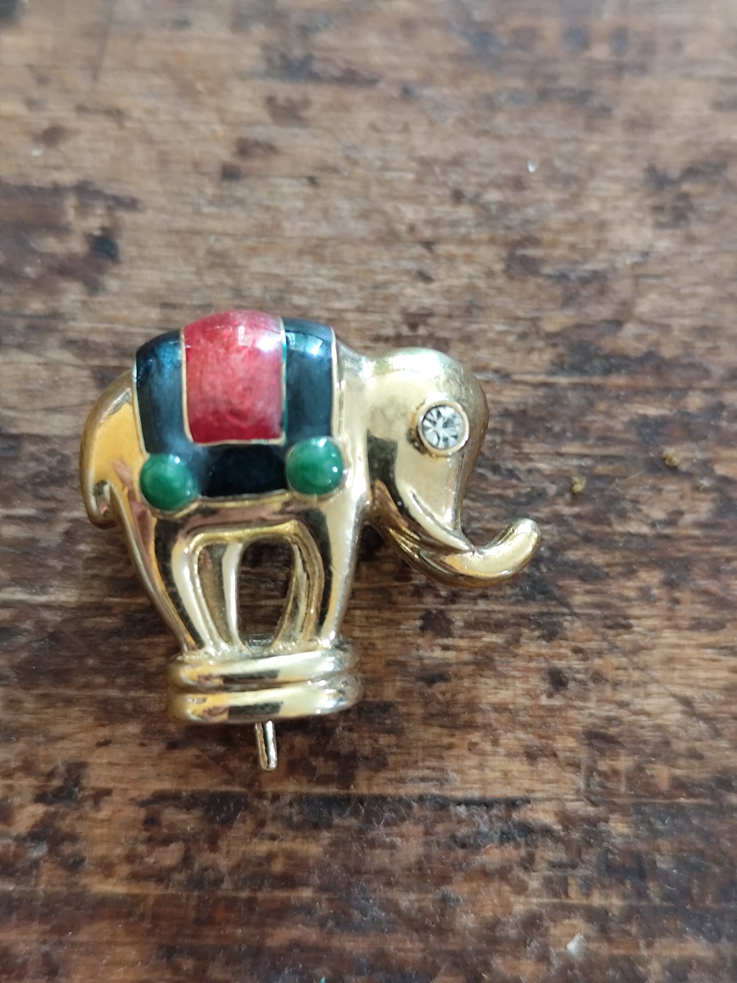 Broche vintage éléphant de cirque coloré