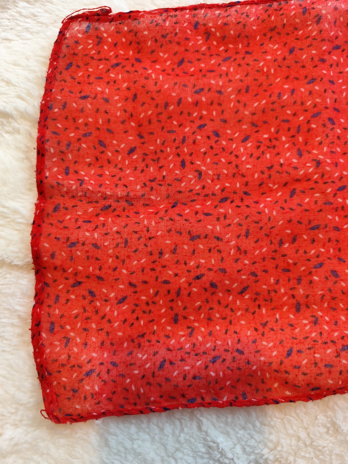 🧣 Écharpe Rouge Légère & Élégante 🧣