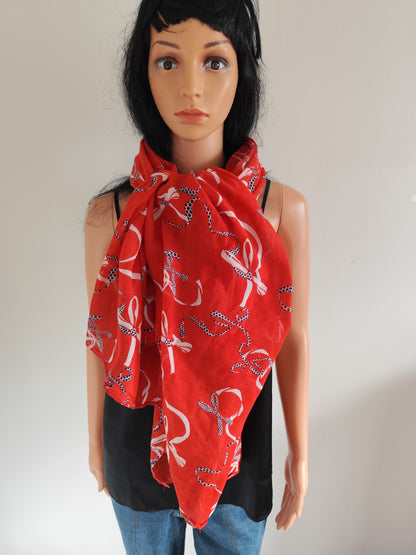 Foulard rouge à nœuds blancs à pois – 100 % coton – 172 x 100 cm