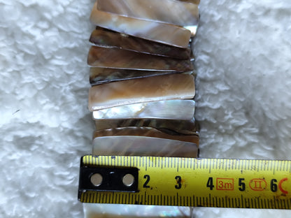 Bracelet vintage en nacre de Tahiti – tons bruns & irisés