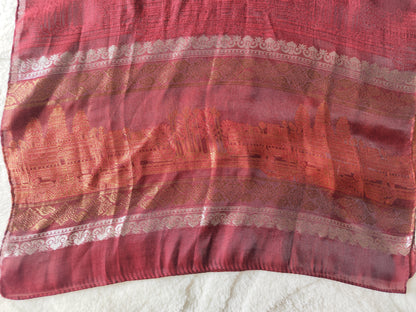 Étole en soie chatoyante avec tissu imprimé et brodé - 180 × 55 cm